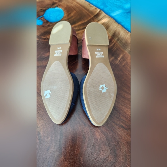 Toms Navy and Leather Flats | size 7.5 - Picture 2 of 6